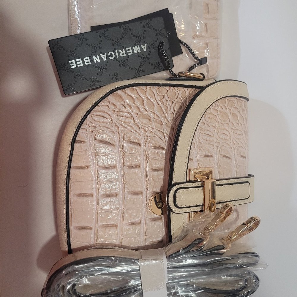 BEIGE CROSSBODY WITH MATCHING WALLET